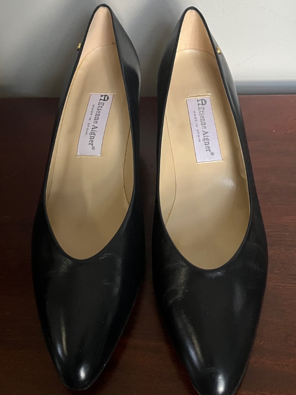 Vintage Etienne Aigner pumps